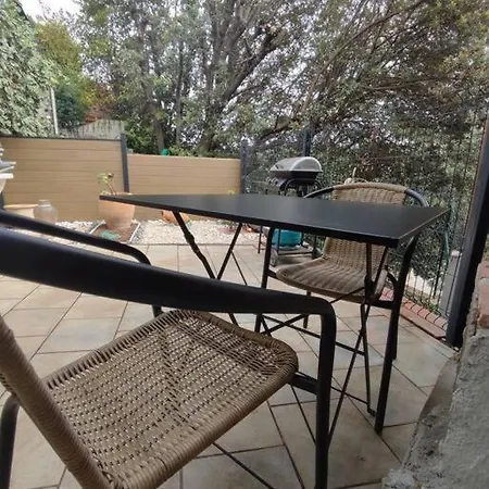 Studio Avec Terrasse Apartment *